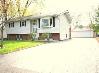 7226 Poplar Ln, Darien, IL 60561