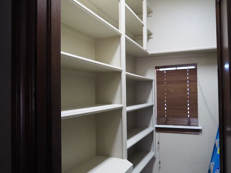 walk-in pantry