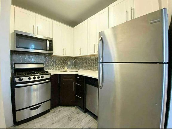 2nd image of 211 W 146th St APT 2DD