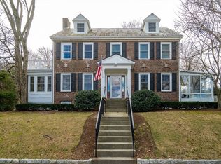 640 Newton St, Brookline, MA 02467