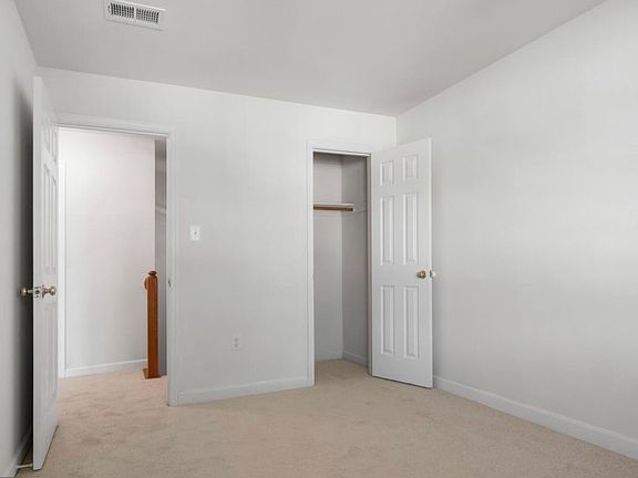 3rd image of 12152 Salemtown Dr