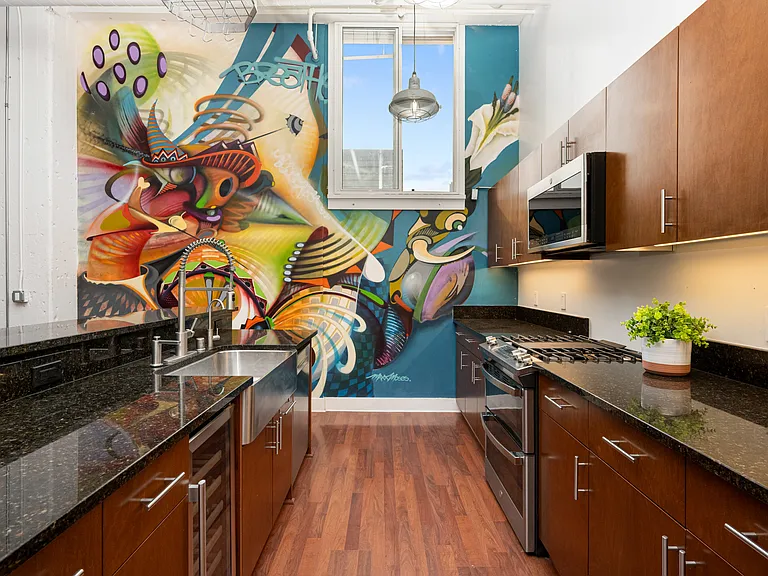 950 6th Ave #437 — Photo 3