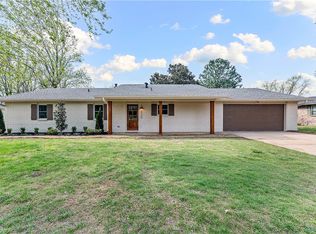 2110 SE 16th St, Bentonville, AR 72712