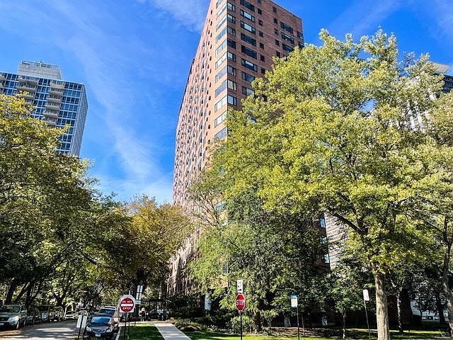 1st image of 3100 N Lake Shore Dr APT 910