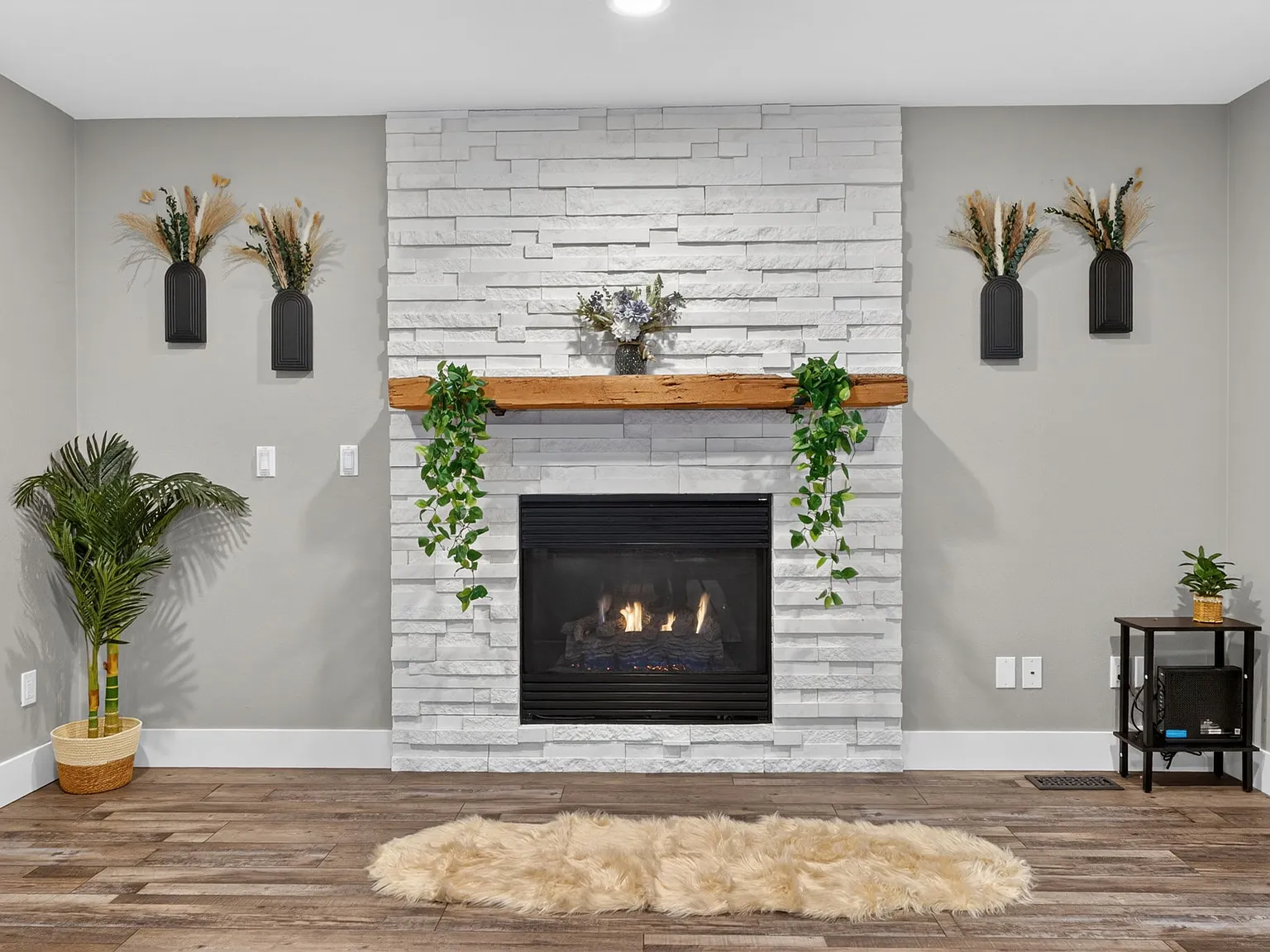 3 bed, 1666 sqft, $4,850 — Photo 4