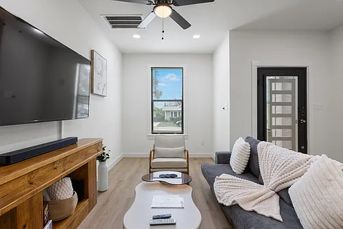1012 Denver Blvd Photo 1