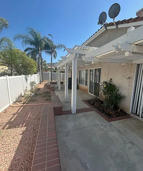 27040 Featherhill Dr — Photo 21