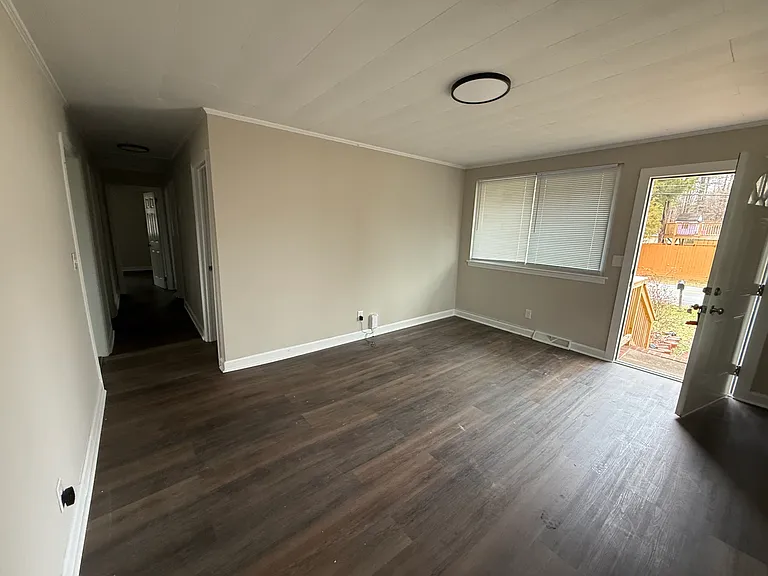 307 N Little Texas Rd — Photo 3