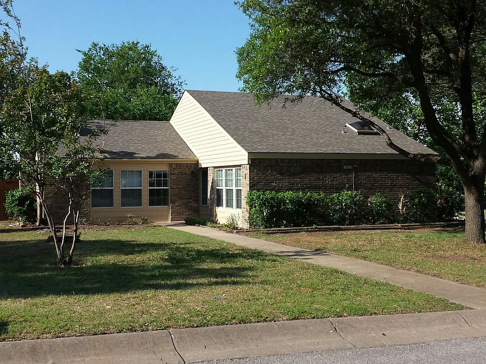 8021 Bobwhite Dr