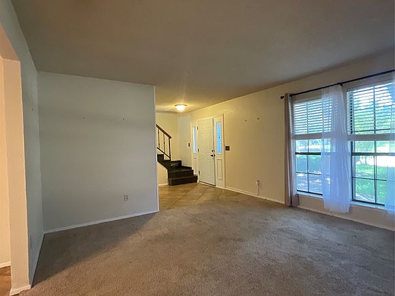 5th image of 2332 Abbington Ln