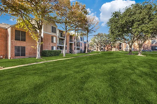 Eastgrove Apartments Photo 1