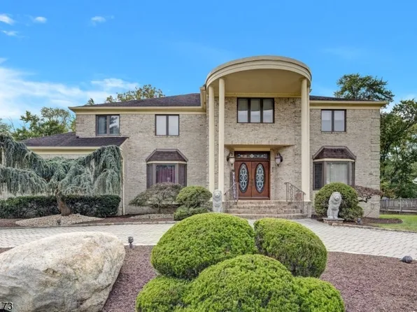 25 Woodbine Rd, Florham Park Boro, NJ 07932