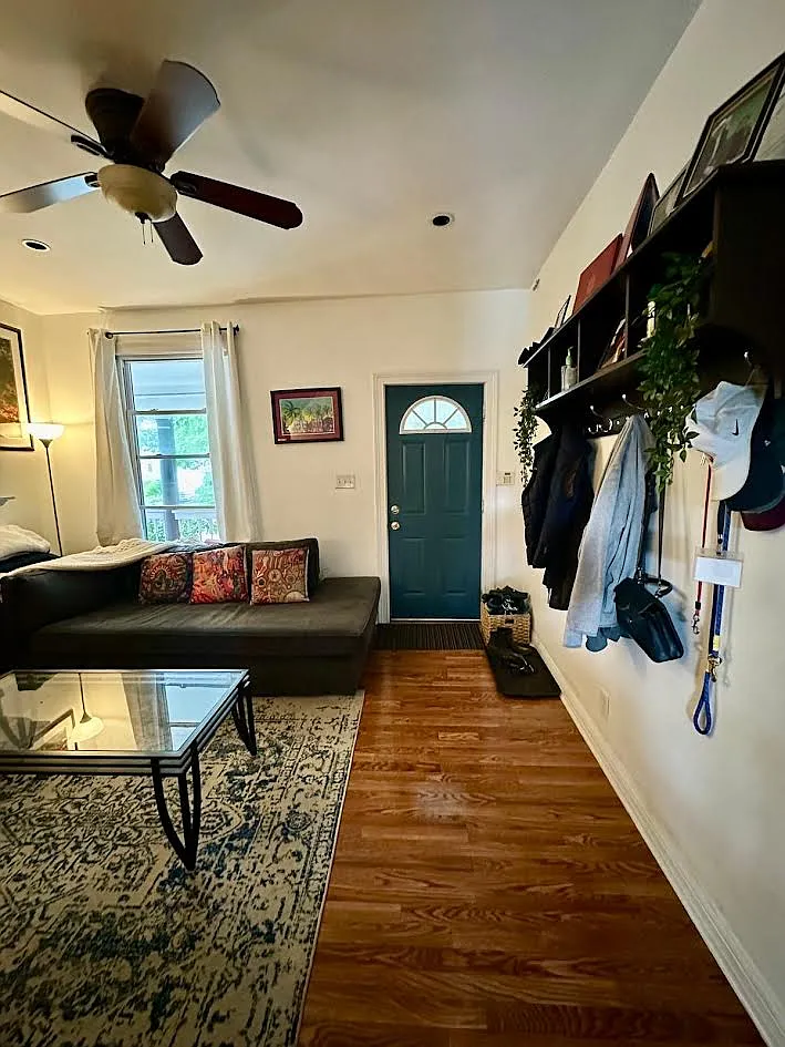 185 E Gates St — Photo 3