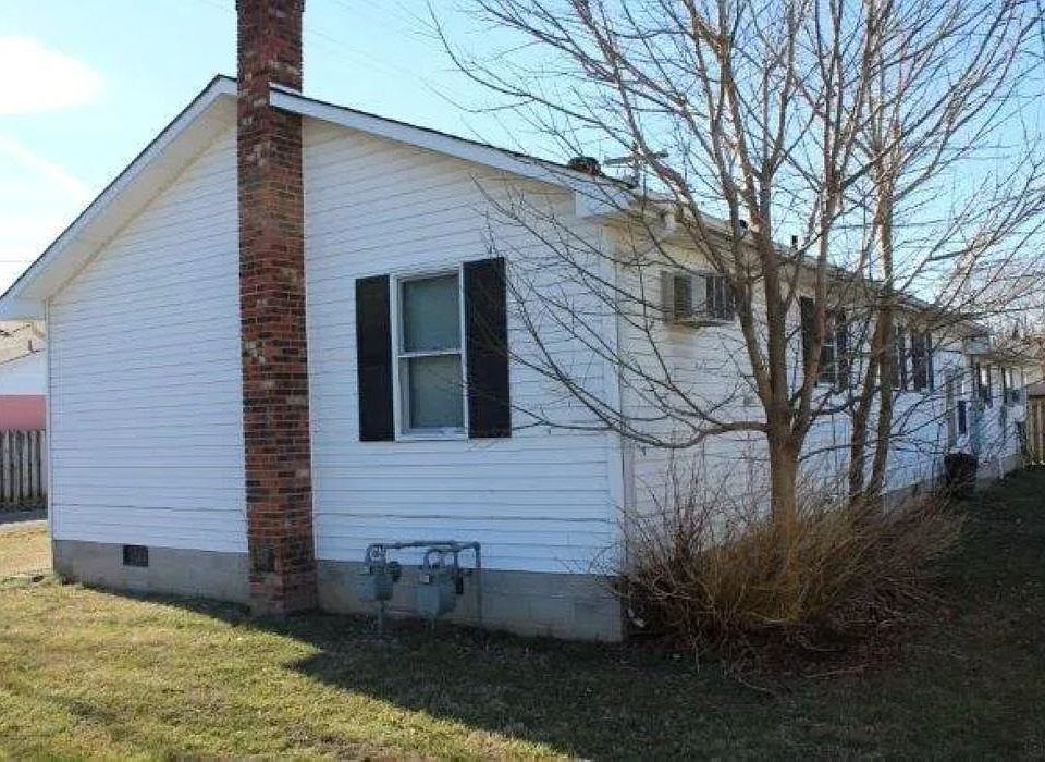 2nd image of 104 Dial St