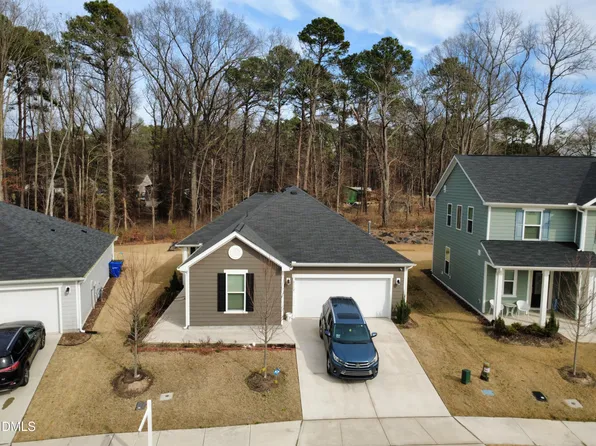 2112 Crestwood Ridge Dr, Durham, NC 27704