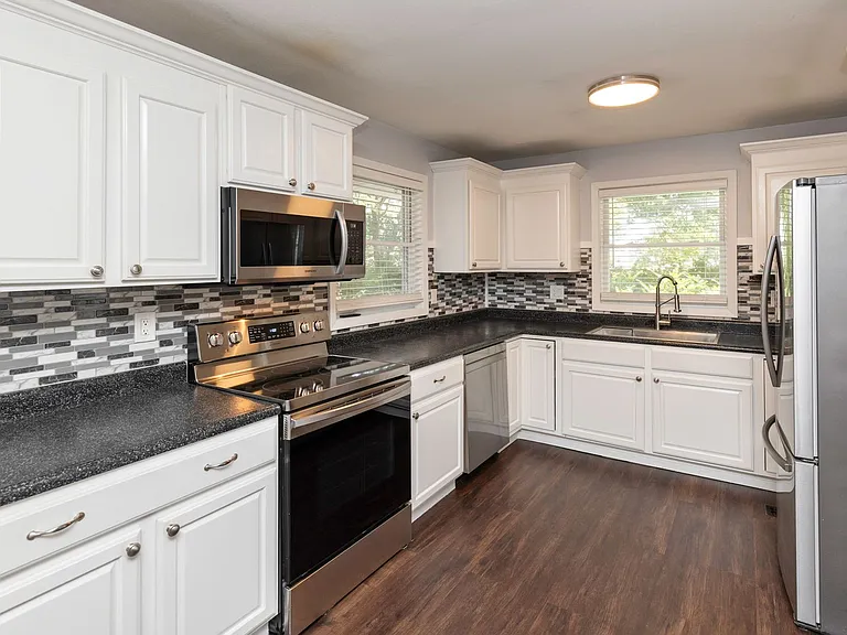 4509 Wakonda Pkwy — Photo 16