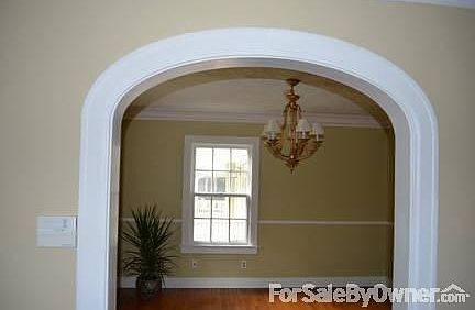 5th image of 5527 Holmes St