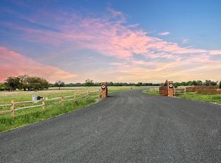 33 Far View Ln, Fredericksburg, TX 78624