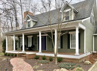 8836 Blackhawk Dr, Lakeside, MI 49116