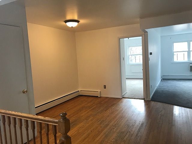 2nd image of 3718 Blackstone Ave APT 3