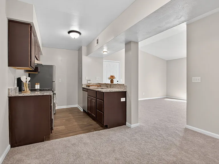 North Beach Apartments — Photo 36
