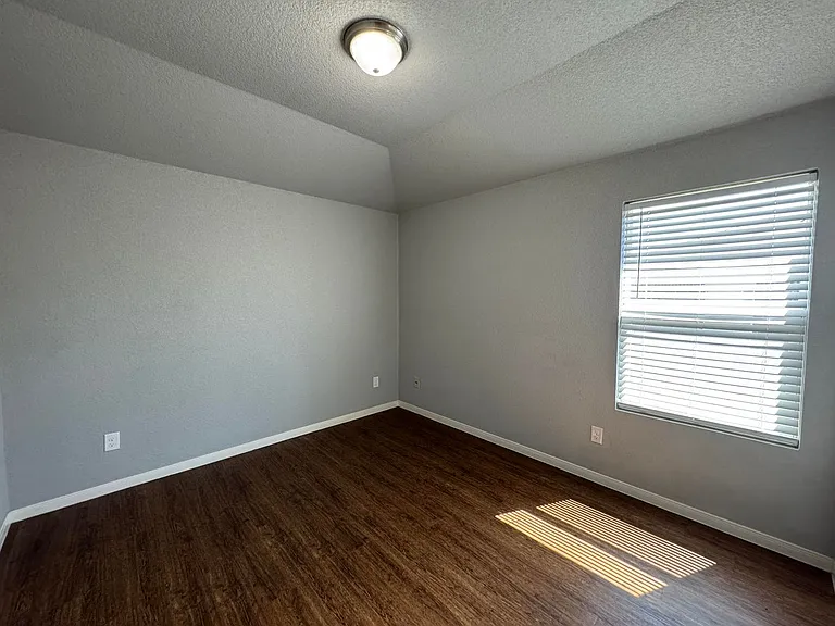3802 John Chisholm Loop — Photo 21