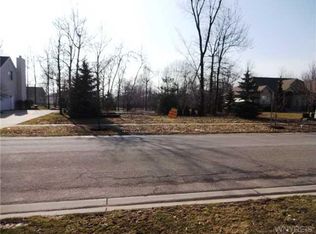 126 Covent Garden Ln, Williamsville, NY 14221