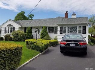 25 Waterman St, Babylon, NY 11702