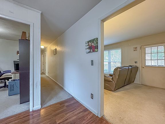 5th image of 2737 Bedford Way