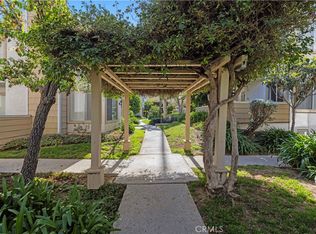 18408 Hatteras St, Tarzana, CA 91356