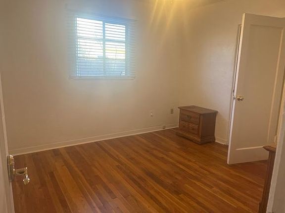 5th image of 5508 Summer Ave NE