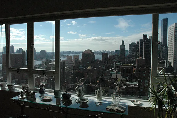 Sold by Longstreet & Associates Inc. | media 18