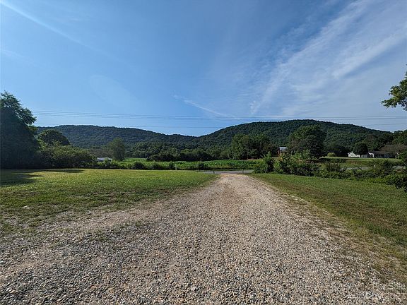 4th image of 3112 State Highway 268