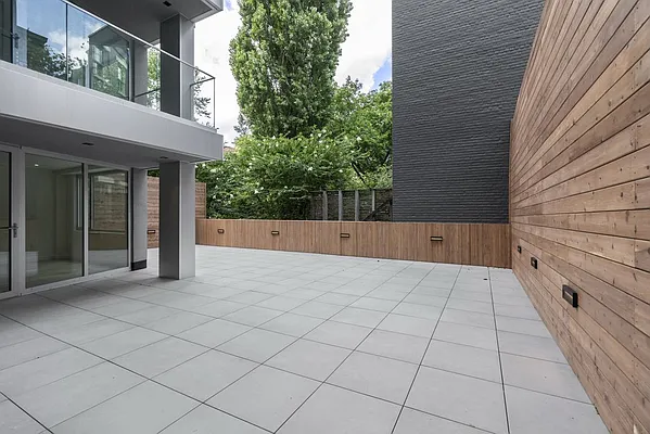 Rented by Compass | media 9