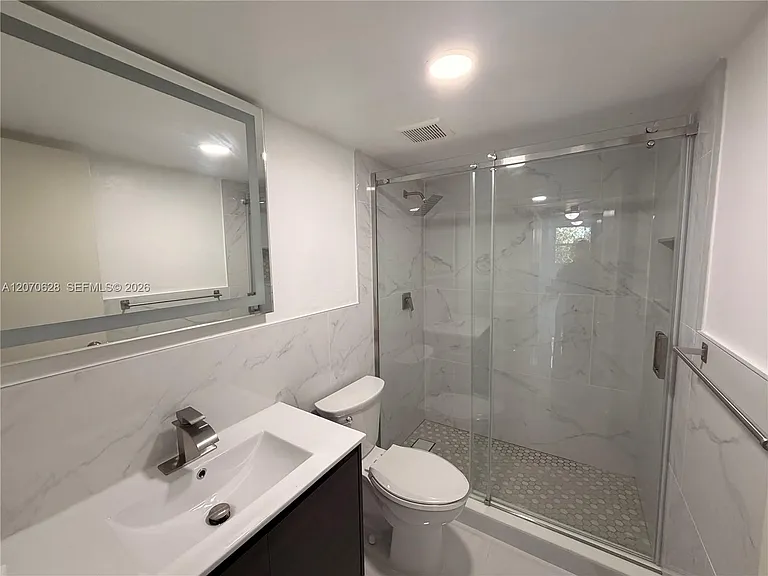 7000 NW 17th St #320 — Photo 12