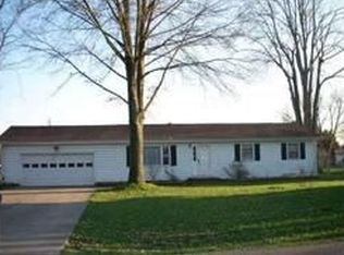 223 Derby Downs Rd, Newark, OH 43055