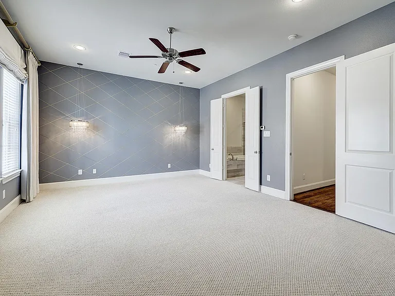 1110 Thompson St — Photo 20