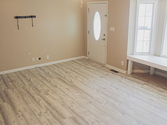 4th image of 1305 Misty Ct