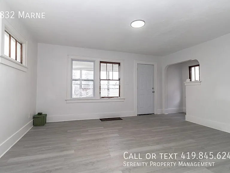 1832 Marne Ave — Photo 3