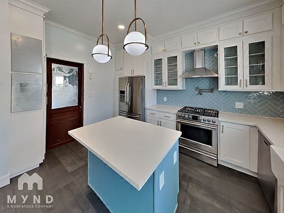 4th image of 633 Carolina St #1