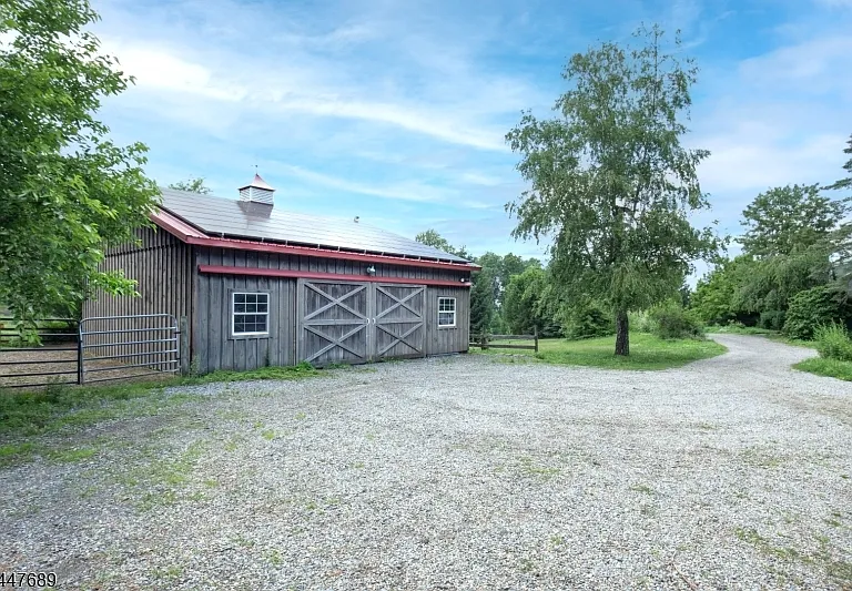 17 Hollow Brook Rd — Photo 22
