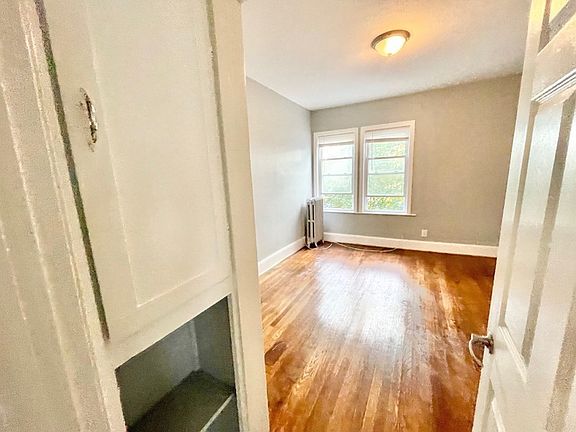 3rd image of 37 Hamilton St #2