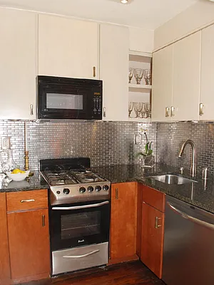 Sold by Sotheby's International Realty | media 10