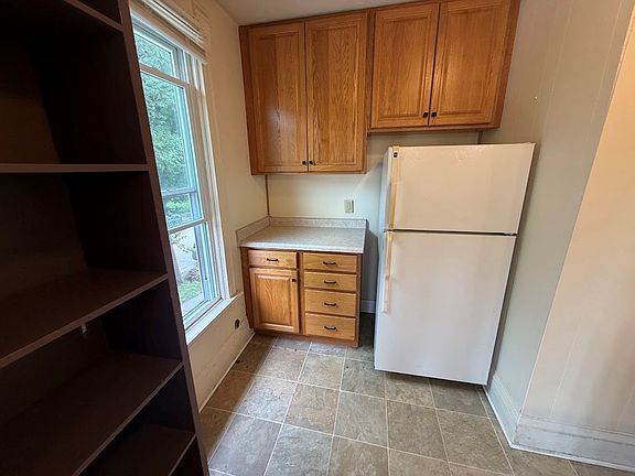 5th image of 14 S Orchard St #2