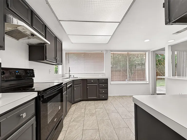 6203 Downwood Forest Dr — Photo 20