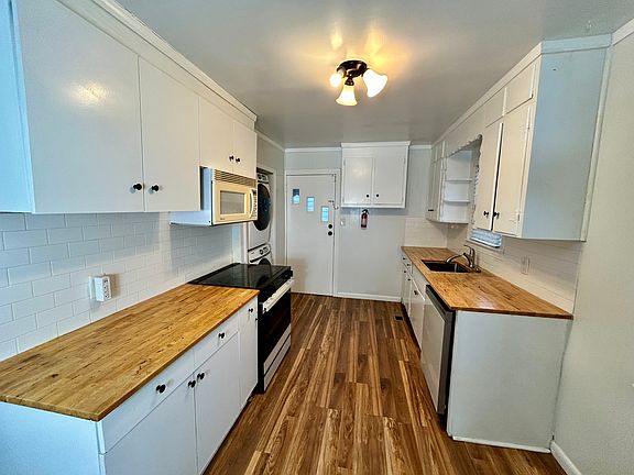 5th image of 2615 Woodyhill Dr