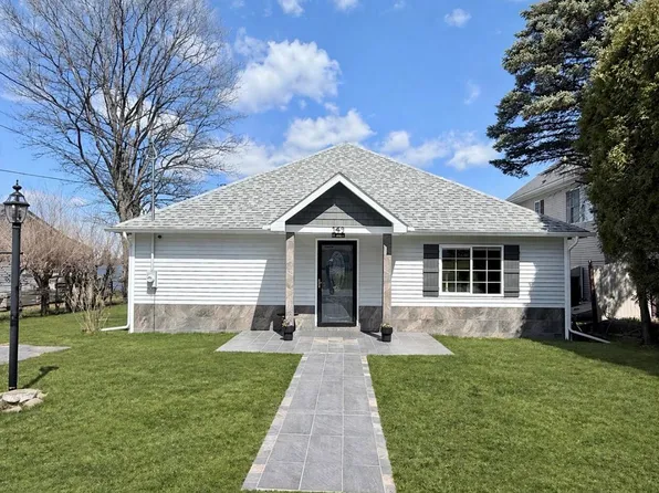 142 Algonquin Park Rd, Plattsburgh, NY 12901