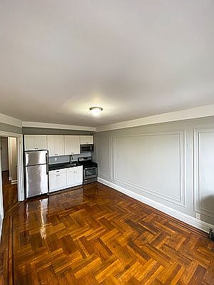 3rd image of 157-11 Sanford Ave #11F