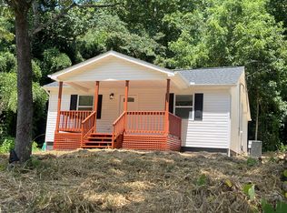 214 Walden Ave, Oliver Springs, TN 37840