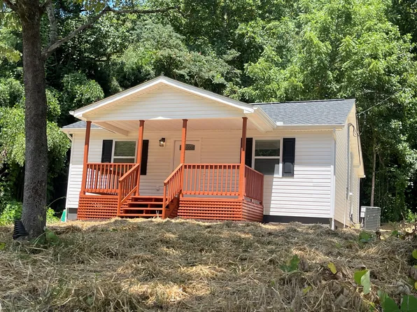 214 Walden Ave, Oliver Springs, TN 37840